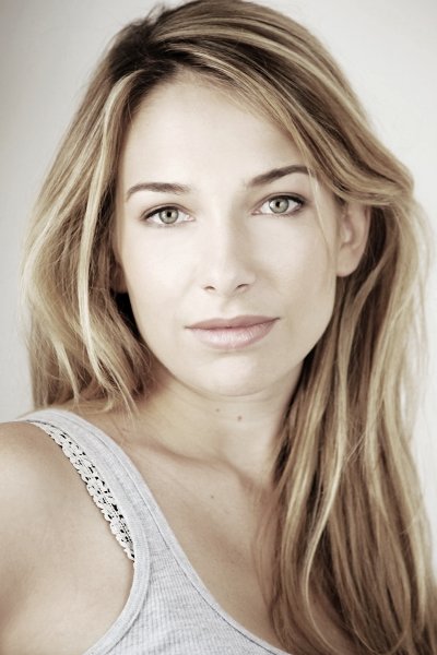 Miss BCBG Anne-Christine